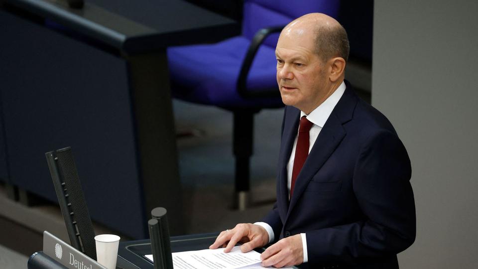 - Vi oplever et vendepunkt, siger Scholz ifølge dpa om situationen i Ukraine. <i>Odd Andersen/Ritzau Scanpix</i>