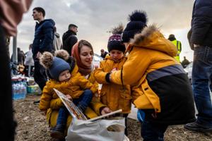 Otte ud af ti mener at Danmark skal tage imod ukrainske flygtninge