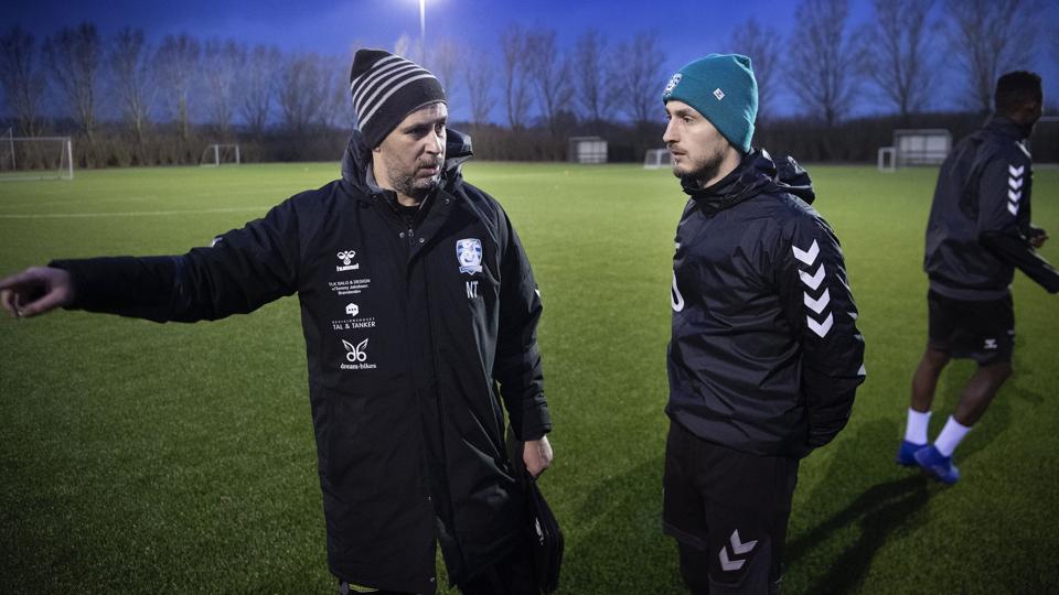 Sead Gavranovic (th.) var en frustreret spillende assistenttræner efter opgøret mod HB Køge. Arkivfoto: Lars Pauli <i>Foto: Lars Pauli</i>