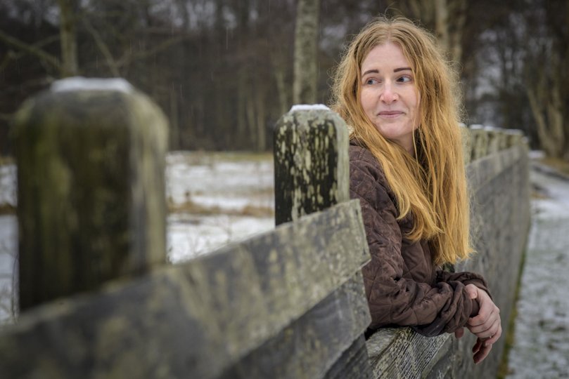 Sandie Grandt Nielsen bor på Læsø, sammen med sin mand og fire børn. Hun arbejder som sygeplejerske, i Aalborg, men er samtidig iværksætter hjemme på Læsø. Foto: Martin Damgård <i>Martin Damgård</i>