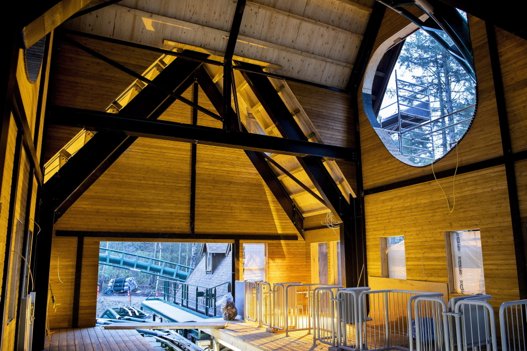 Fønix skal suse gennem huset. Foto: Henrik Bo