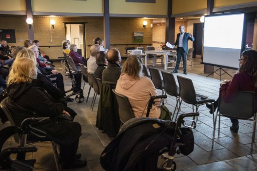 Ældrechef Uffe Viegh Jørgensen redegjorde for, hvad der er sket - og hvad der skal ske i fremtiden for at sikre, at Margrethelund kommer på ret kurs igen. Inden 1. februar er der formentlig ansat en ny leder. <i>Foto: Henrik Bo</i>