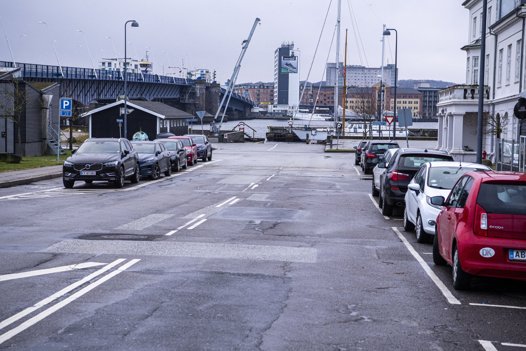 Vejarbejdet kommer ikke kun til at foregå på den brostensbelagte vej på torvet, men også videre ned ad Strandgade mod Limfjorden. Foto: Kim Dahl Hansen <i>Foto: Kim Dahl Hansen</i>