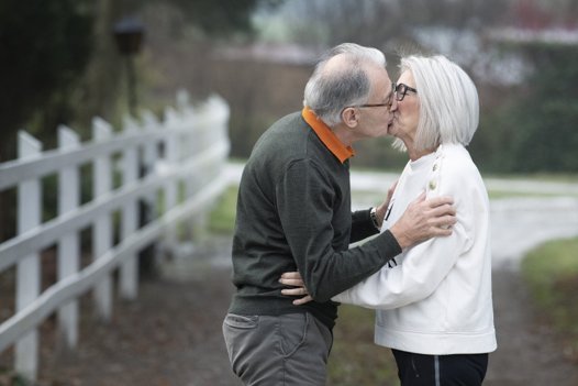 - Det var stort at blive inviteret med til nytårsaften med fri mad og drikke. Jeg manglede bare lige en pige at invitere med, og Marianne sagde ja. Foto: Bente Poder
