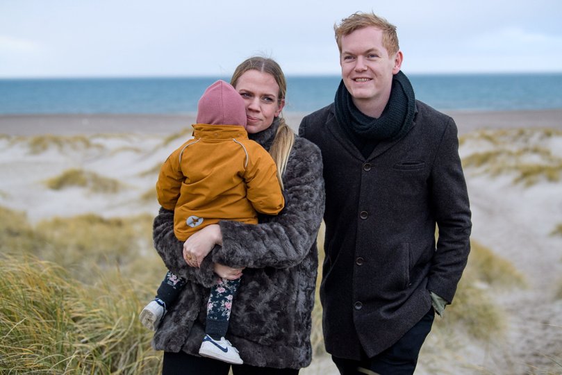 Den lille familie glæder sig til at få mere plads og komme tættere på begge hold bedsteforældre. <i>Bo Lehm</i>