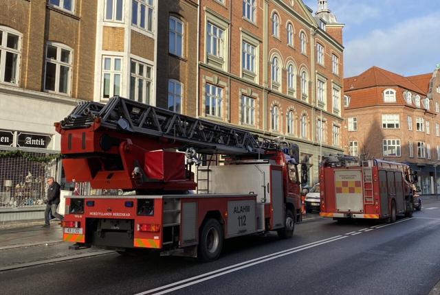 Brandudrykning på Boulevarden i Aalborg fredag formiddag. Privatfoto