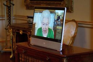 95-årige dronning Elizabeth genoptager arbejdet efter covid-19