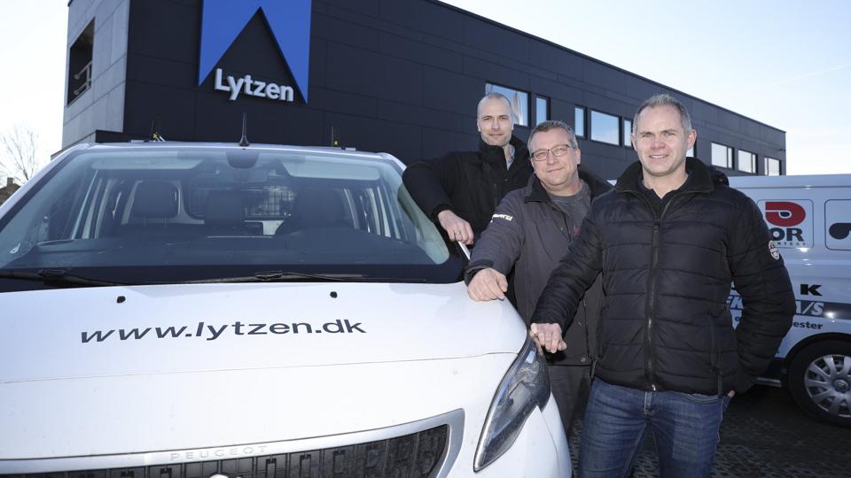 Anders C. Nielsen, Thomas Petersen og Martin Søndergaard. - Med salget af firmaet til Erik Lytzen A/S er jeg sikker på, at mine dygtige og loyale medarbejdere bliver del af en rigtig god arbejdsplads, siger Thomas Petersen. Foto: Bente Poder