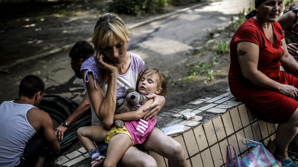 Flere end én million mennesker er flygtet fra Ukraine, der har 44 millioner indbyggere, efter Ruslands militære angreb i sidste uge. Danskerne sender i stor stil penge til nødhjælpsorganisationer. (Arkivfoto). <i>Bulent Kilic/Ritzau Scanpix</i>