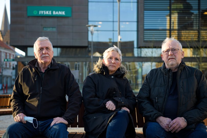 Tre søskende, fra venstre Arne Mikkelsen, Dorthe Kristensen og Jørgen Mikkelsen har i måneder kæmpet for at blive renset for en mistanke fra Jyske Banks side om, at de selv har hævet pengene på deres fælles konto. <i>Arkivfoto: Bo Lehm</i>