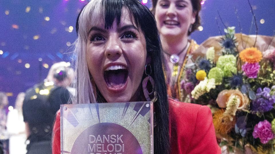 - Tusind tak for alle stemmerne, lyder det fra Ihan Haydar efter grandprixsejren, som suverænt blev valgt af seerne. For ti år siden var Ihan Haydar med til at repræsentere de rød-hvide farver til Eurovision i Aserbajdsjan. I år gælder det Italien. <i>Bo Amstrup/Ritzau Scanpix</i>
