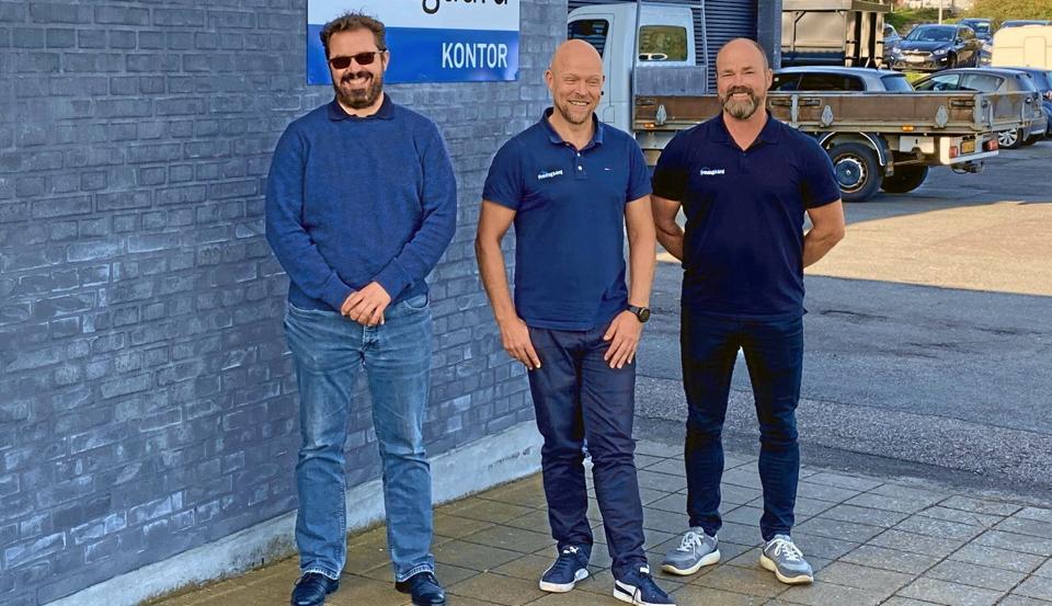 Adm. direktør Søren Worup (t.v.) fra Færch & Co. sammen med projektlederne Jakob Heltborg Jensen (midten) og Tom Kithim (t.h.) fra Verner Fredsgaard & Søn, der fortsætter som et selvstændigt datterselskab under Færch & Co.