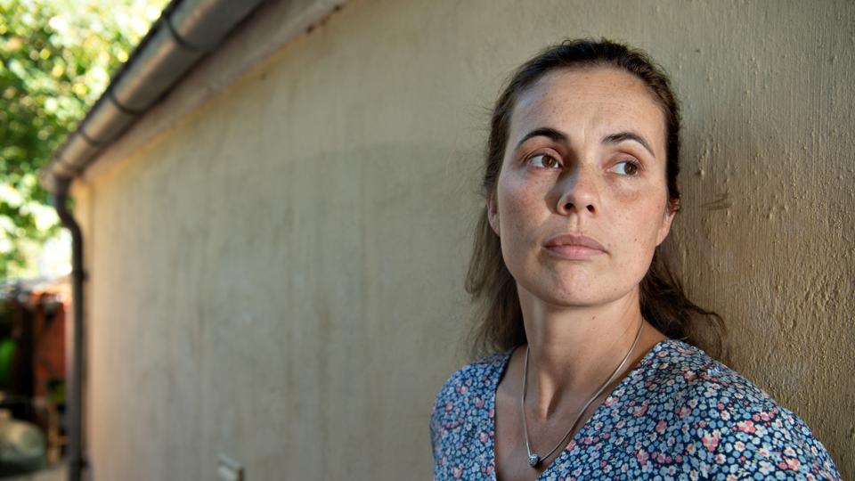 Marianne Kragh oplevede seksuelle overgreb fra sin plejefar i årevis. Nu vil hun have erstatning fra de kommuner, som ikke holdt godt nok øje med anbringelsen. Foto: Bente Poder