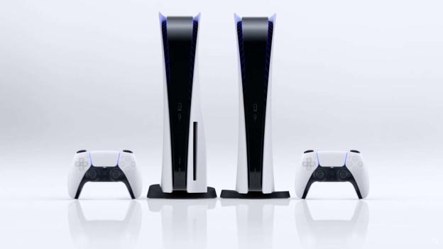 Den eneste forskel på de to PlayStation-konsoller er diskdrevet. Derudover er teknikken inden i den samme. Foto: Sony