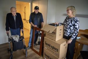 91-årig midt i familiær flytteaktivitet: Spændt på sin og hustrus nye bolig