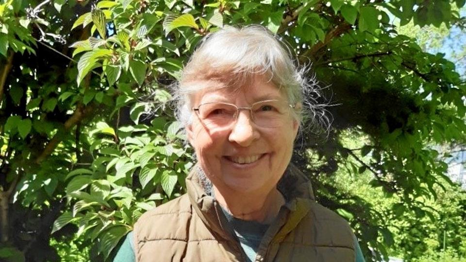 Kirsten Lindberg tilbragte barndommens somre i 40'erne hos sine bedsteforældre i Paradisdalen. Nu glæder hun sig over, at Den Danske Naturfond vil genrejse områdets naturværdier. Privatfoto