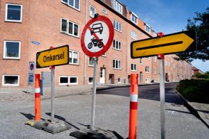 Vejene afspærret: Beboere undrer sig over det kommunale arbejdstempo