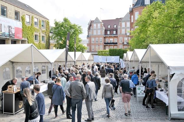Boder på Gammeltorv på Nordjysk Madfestival i 2018. <i>Arkivfoto: Jacob Leerbech</i>