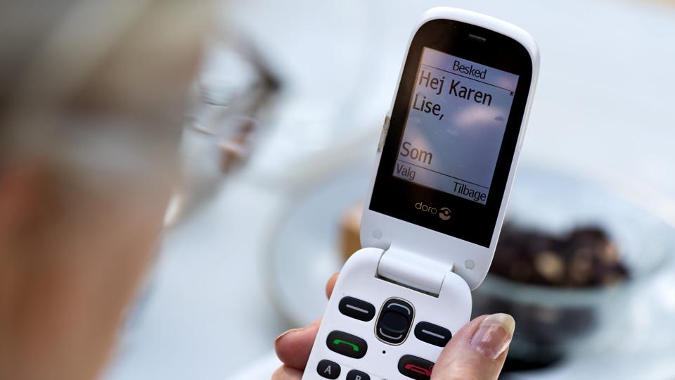 En dag modtog Karen Lise Moesaa pludselig en mistænkelig sms. Den turde hun ikke besvare. Foto: Torben Hansen