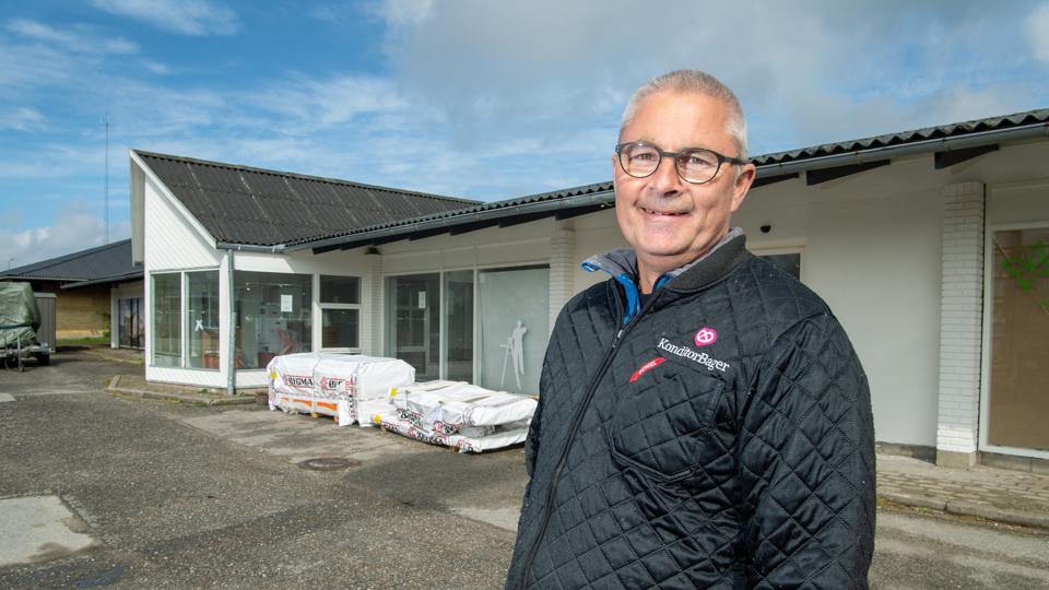 Hvis alt går vel, så åbner Ole Pedersen sin nye butik og produktionsfaciliteter på Frederikshavnsvej i Hjørring inden månedens udgang.