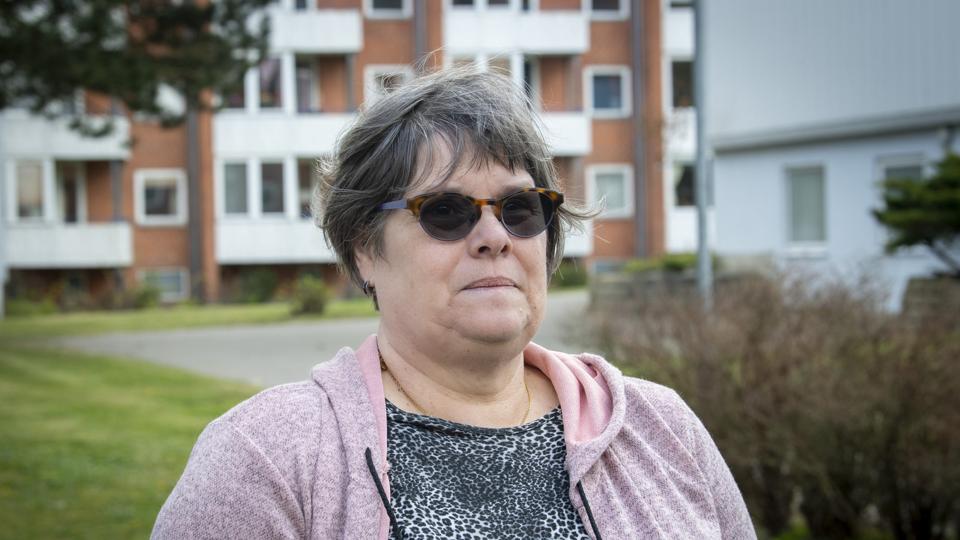 May-britt Nielsen er - sammen med en række andre beboere - bekymret for en række unge mellem 13 og 16 år, som opholder sig på Plantagevej. Foto: Kim Dahl Hansen
