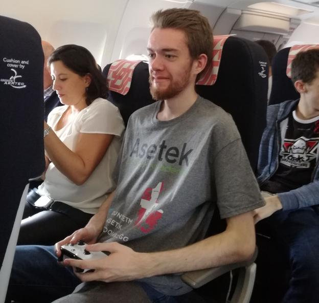 I efteråret deltog Christoffer i Air France Trackmania Cup. En turnering, der foregik i ti kilometers højde. Privatfoto