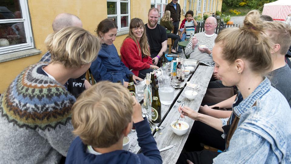 Med kommunal støtte er Halkær Kro et skridt tættere på ambition om at skabe et regionalt madkulturhus - nu mangler millionerne fra fonde til en ombygning. Foto: Torben Hansen