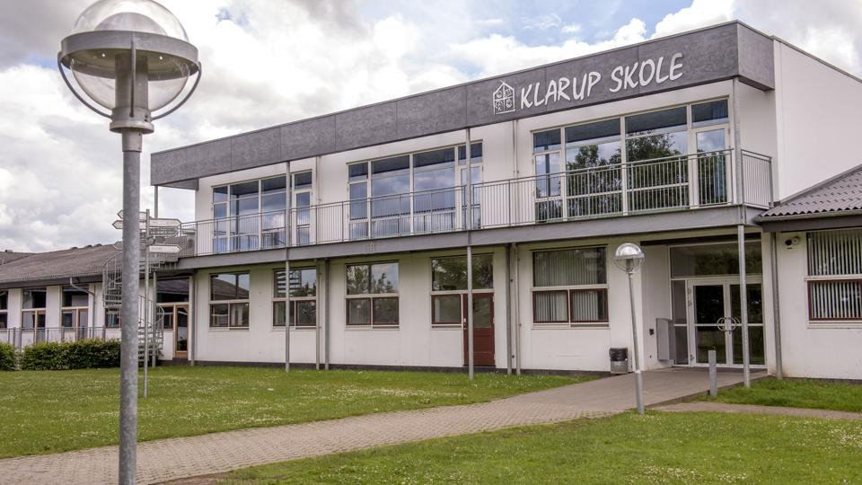 Politiet rykkede mandag ud til en falsk bombetrussel i Klarup - de leder stadig efter gerningsmanden. Foto: Lars Pauli <i>Lars Pauli</i>