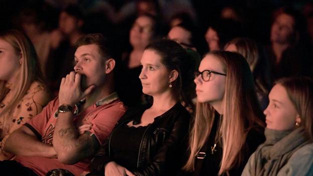 - Vi har ikke en idé om at skulle være musikalsk opdragende til disse koncerter i Støberiet, det er vi på festivalen, og vi vil gerne samle folk bredt. Men på sigt vil vi gerne fokusere mere på vækstlaget lokalt og regionalt her, fortæller festivalleder Peter Møller Madsen. Foto: Henrik Louis