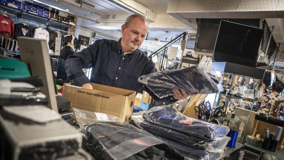 Jørgen Højsleth ejer selv sine to Tøjekspert-butikker. Foto: Martin Damgård