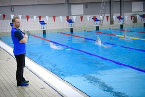 Ny epoke i svømmeklub: Elitetræner skal føre svømmere til tops