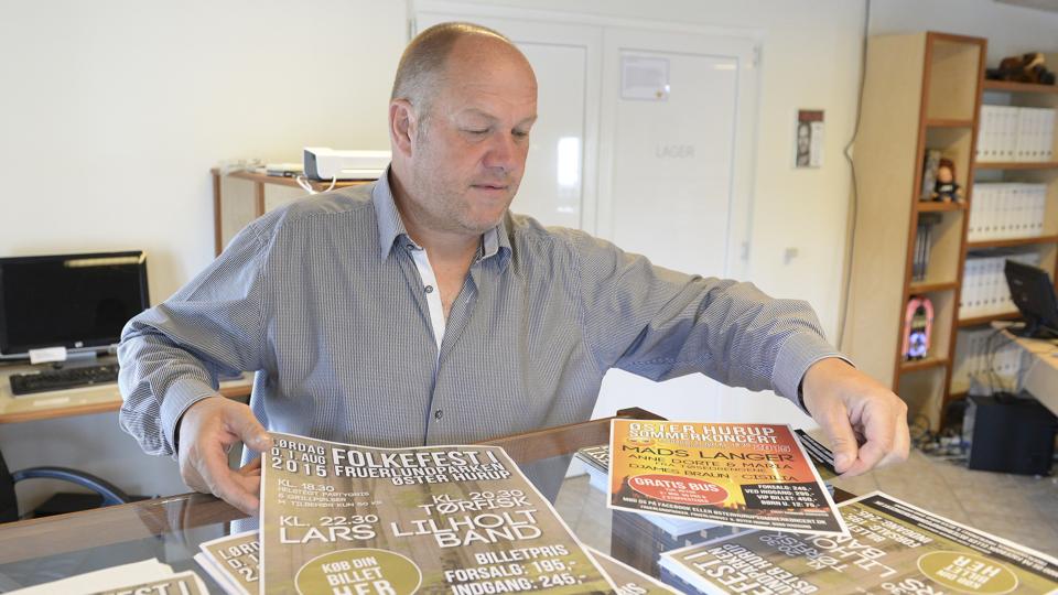 Musikbooker Gert Degn er også mangeårig udøvende musiker, men har grundet corona epidemien ikke selv været ude at spille siden 7. marts. Han forudser med de mange aktuelle aflysninger indenfor musikbranchen store økonomiske problemer for adskilligemusikere og festivalarrangører. Arkivfoto Michael Bygballe