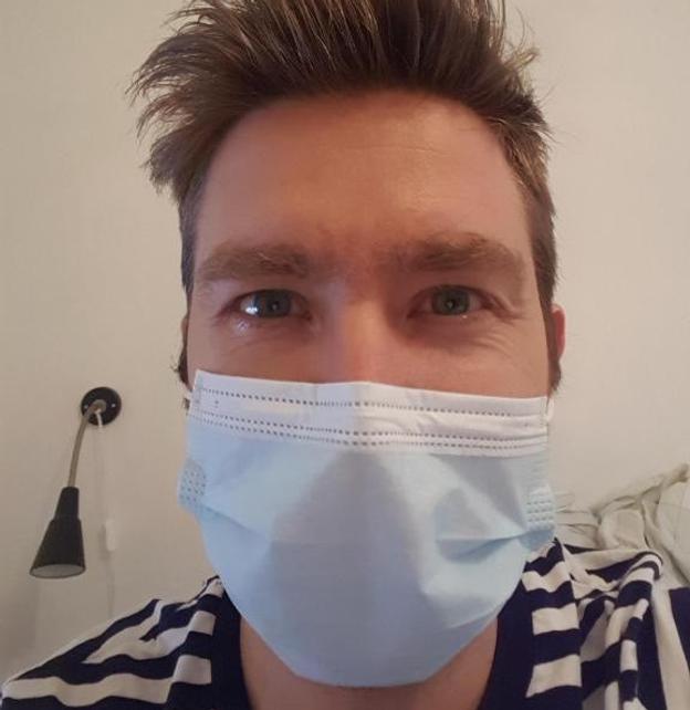 Under Kasper Svendsen Juhls frivillige eksil har hans søn kaldt ham for ”Kælder-Far”. Privatfoto