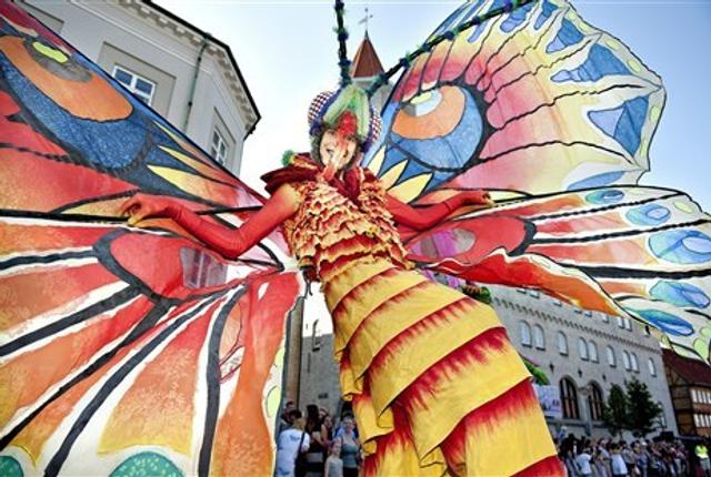 Aalborg Karneval vil hen over sommeren være med at skabe liv i midtbyen og støtte unge kunstnere i Aalborg. Arkivfoto: Claus Søndberg