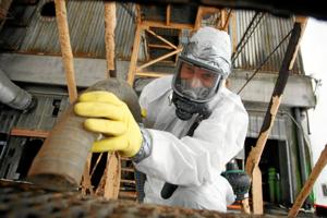 Asbesten dræber stadig: Karsten fra Hjallerup er ramt af dødelig sygdom - nu advarer han andre håndværkere