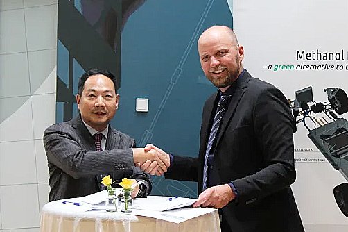 Dette håndtryk er flere hundrede millioner værd: Aalborg-firma lander kæmpekontrakt