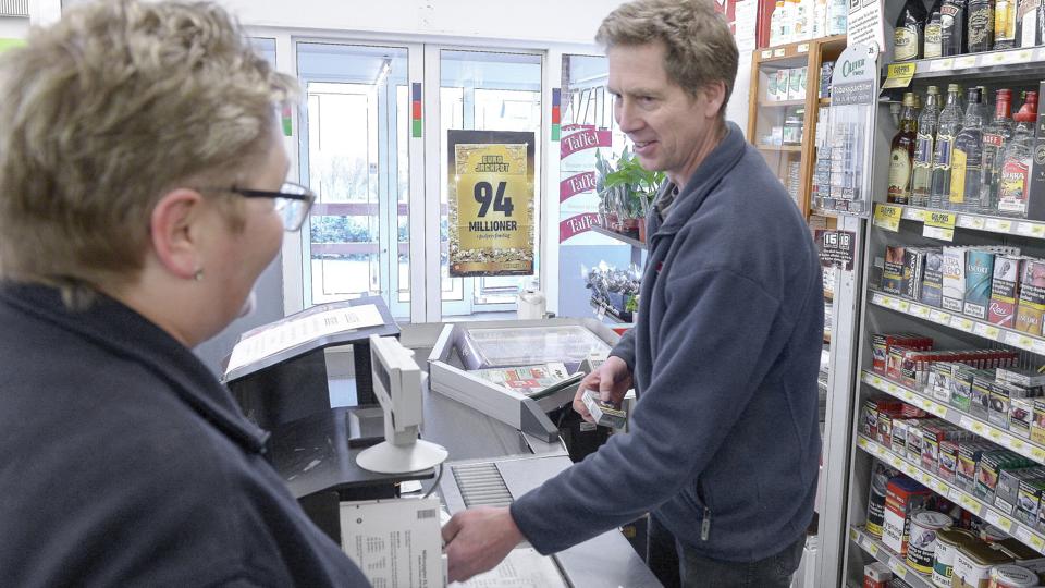 Købmandsbutikken har - udover kunder fra Vegger - også har en del kunder fra Skivum, Ejdrup, Blære, Halkær og Gundersted. Arkivfoto: Michael Bygballe