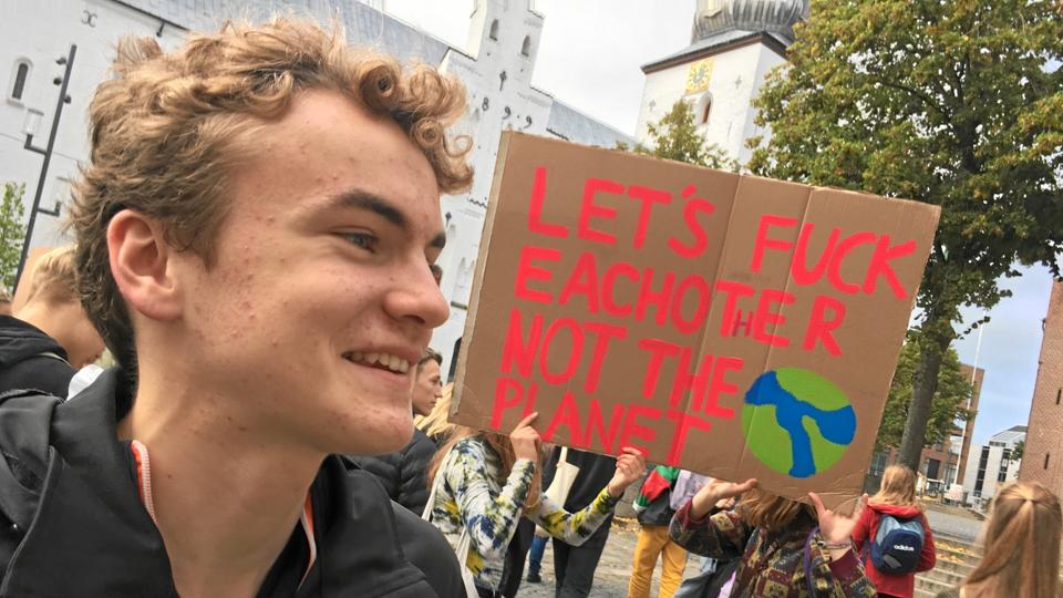 14-årige Magnus Lasthein fra Nibe har før arrangeret klimastrejker i hjembyen og selv om den denne gang blev aflyst, så er han ikke færdig med at kæmpe. Foto: Morten Appel