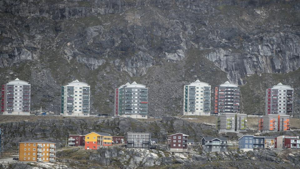 Aalborg Kommune skal hjælpe Nuuk og Grønland med at skaffe arbejdskraft - magistratens besøg i Grønland kastede flere aftaler af sig.