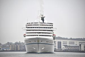 Krydstogtskibe sviner i Aalborg Havn: Se hvordan politikerne vil løse problemet