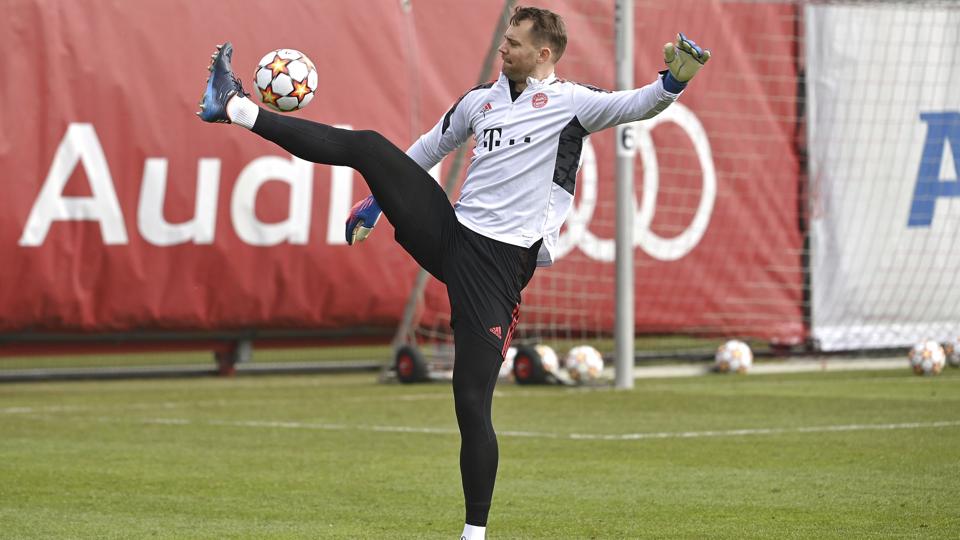 Manuel Neuer er atter klar til at agere sprællemand i målet for  Bayern München. <i>Frank Hoermann/Sven Simon/Ritzau Scanpix</i>