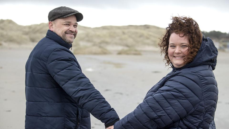 Torben Skov og Betinna Bjeldbak spillede overfor hinanden som helt unge i musicalen Oklahoma for 25 år siden. Kærligheden - også til Skansespillet - har holdt lige siden. Foto: Henrik Louis <i>Foto:Henrik Simonsen</i>