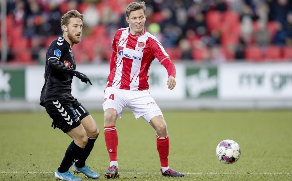 Mathias Ross er vendt hjem til AaB fra U21-landsholdstjeneste med stor selvtillid. <i>Foto: Lars Pauli</i>