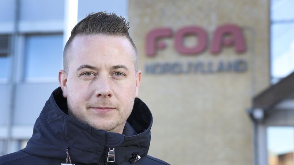 Faglig sekretær og sektor-ansvarlig i FOA Nordjylland, Jesper Hermansen, er glad for, at der nu kommer mere fokus på de mange registreringer og dokumentationskrav, der stjæler tid fra plejen af plejen af de ældre. Foto: Bente Poder <i>Foto: Bente Poder</i>