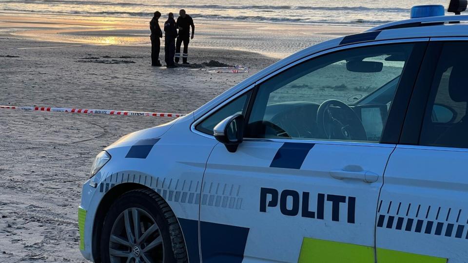 En granat blev bragt til sprængning på stranden ved Blokhus. Foto: Anders Andersen