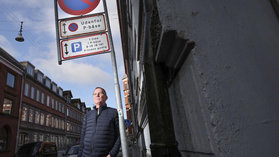 Tommy Als Larsen er træt af sin parkeringsbøde, men meget tyder på, at den trækkes tilbage. Foto: Claus Søndberg <i>Foto: Claus Søndberg</i>