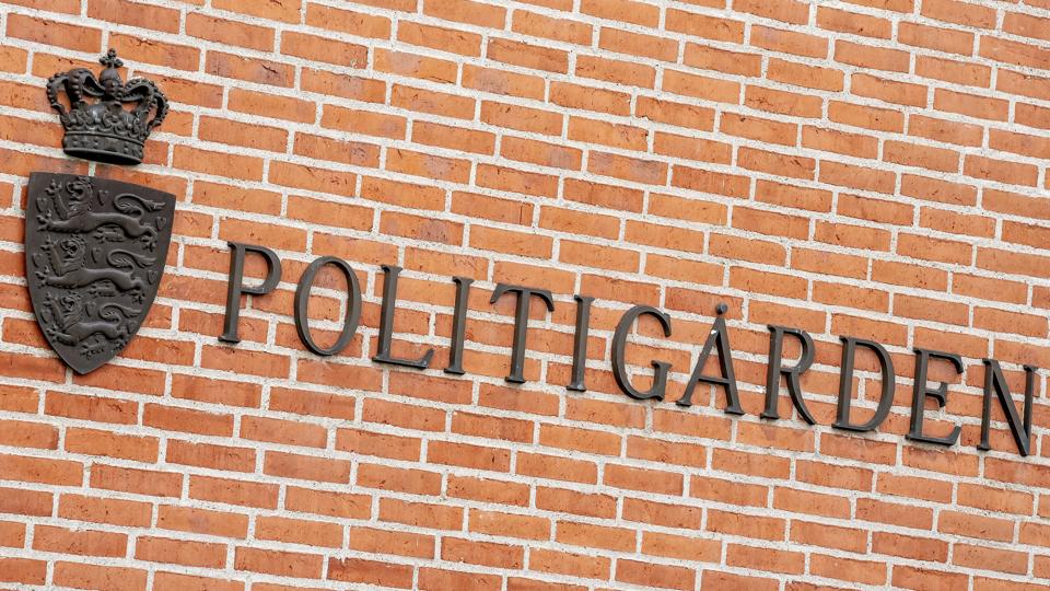 Lokalpolitiet i Albertslund har mandag været til stede på Herstedøster Skole, efter at en elev blev påkørt foran skolen. Eleven blev efterfølgende konstateret død. (Arkivfoto). <i>Mads Claus Rasmussen/Ritzau Scanpix</i>