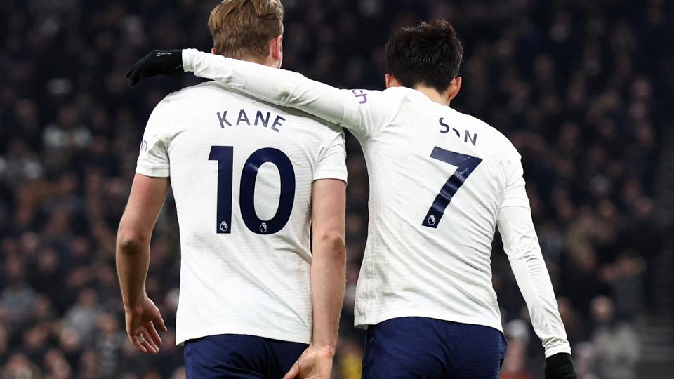 Tottenhams dødbringende frontduo gjorde ondt på Everton. Harry Kane scorede to gange, mens Son Heung-min scorede en enkelt gang. <i>David Klein/Reuters</i>