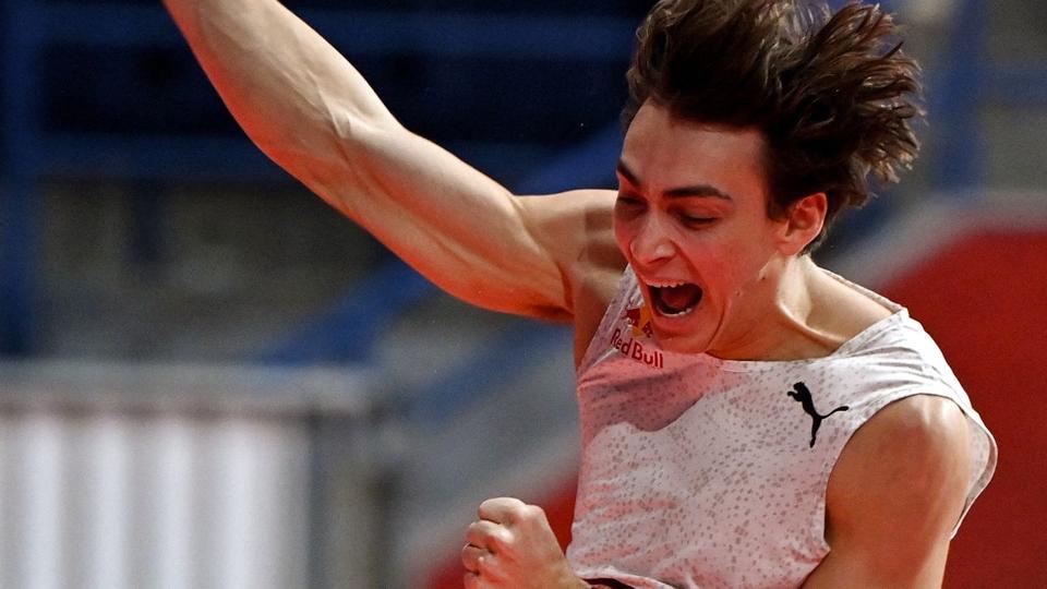 Den 22-årige svenske stangspringer Armand Duplantis mener selv, at han kan sætte verdensrekord flere gange endnu. <i>Andrej Isakovic/Ritzau Scanpix</i>