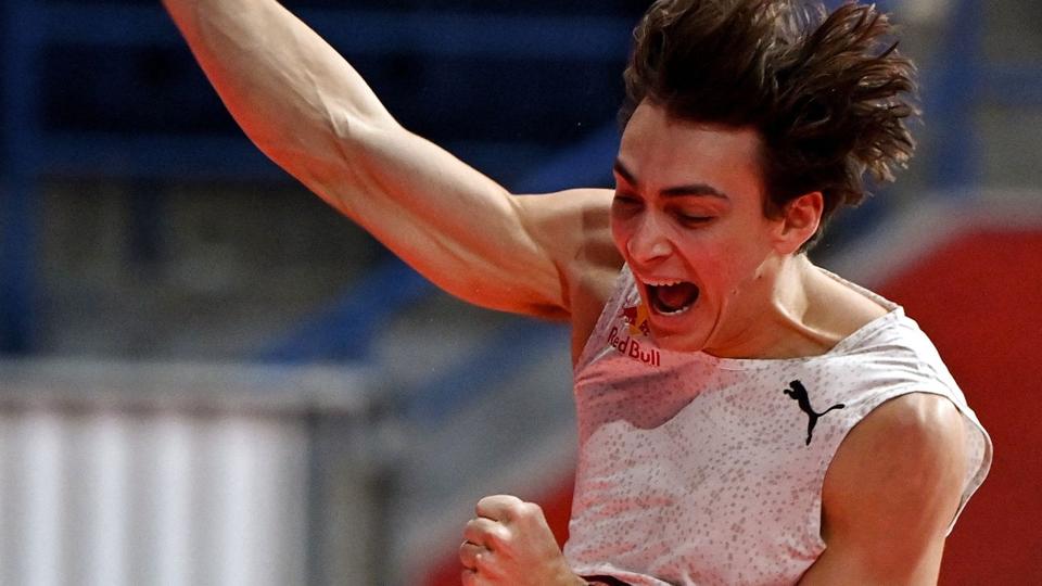 Den 22-årige svenske stangspringer Armand Duplantis mener selv, at han kan sætte verdensrekord flere gange endnu. <i>Andrej Isakovic/Ritzau Scanpix</i>
